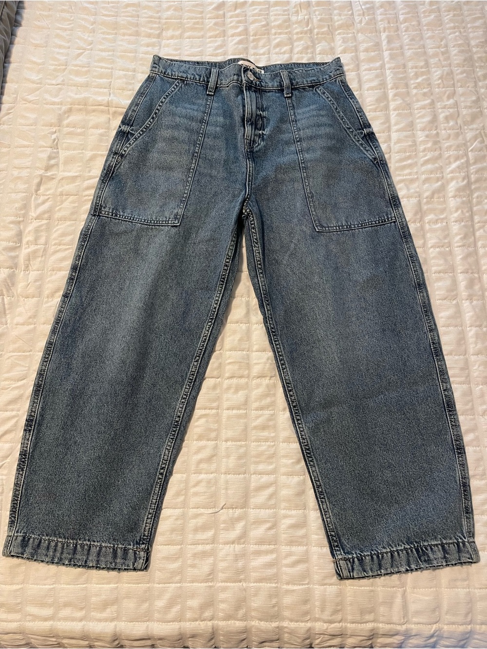 DKNY Jeans - Blue Barrel Cut Cropped Jeans